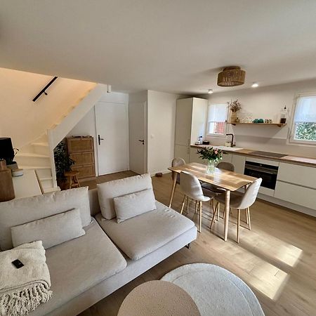 Bastidon Paisible Dans Residence Avec Piscine เฟรฌูส ภายนอก รูปภาพ